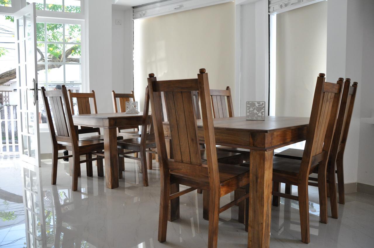 Daffodils Spice Court Hotell Kochi Exteriör bild